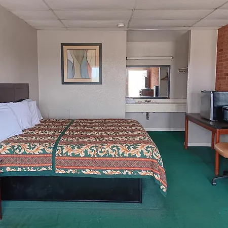 Oyo Sheldon'S Motel And Restaurant Keysville Esterno foto