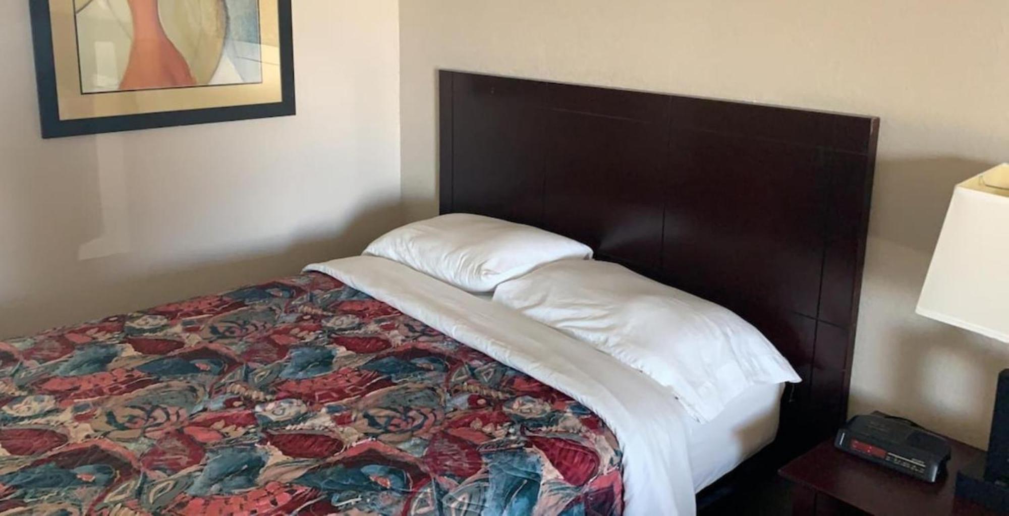 Motel Oyo Sheldon's And Restaurant Keysville