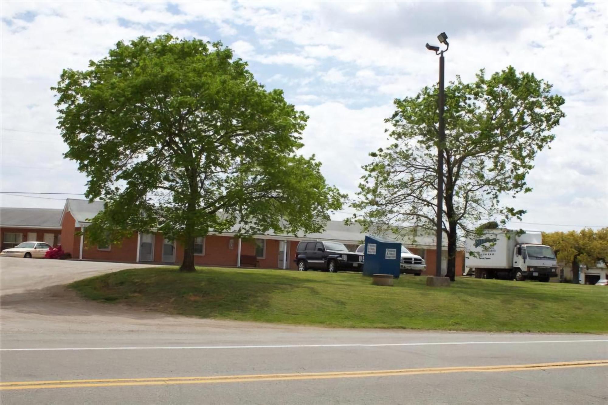 Oyo Sheldon's And Restaurant Motel