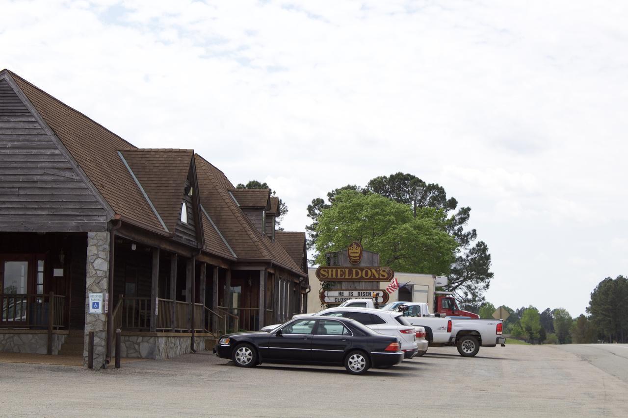 Oyo Sheldon's And Restaurant Keysville