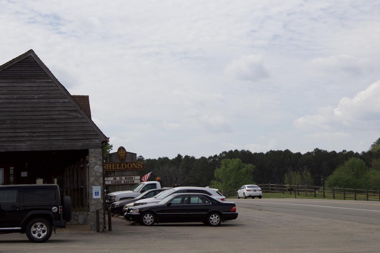 Oyo Sheldon's And Restaurant Motel Keysville